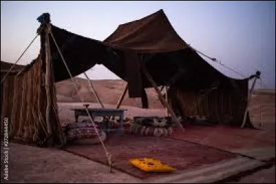 Km 97,2 : Saint-Laurent-des-Arbres. Quel phénomène a doublé sa population dans la deuxième partie du XXe siècle ?