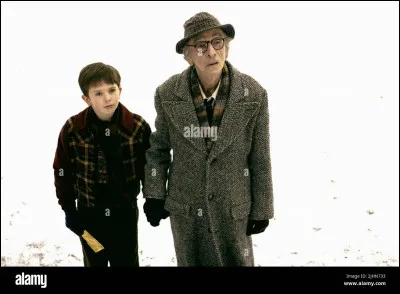 Quel est le nom du grand-père de Charlie sur la photo ?