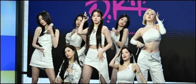 Elle adore le chocolat.