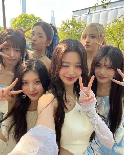 "Like, ooh
You got everybody's eyes undressing you, and I see it too
Yeah, ooh
You could have anyone else you wanted to, I'm begging you."


De quelle chanson viennent ces paroles ?