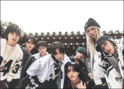 "Come take a seat in your fantasy (uh)
I'll set you free from your sanity (come get it now)
Heaven is in my stare, ain't gonna take you there
Read between the lines, look here, Lucifer
Devil in disguise, we know how this works."

De quelle chanson viennent ces paroles ?