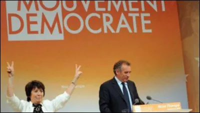 Quel est le positionnement du parti ''Mouvement démocrate'', sur léchiquier politique ?