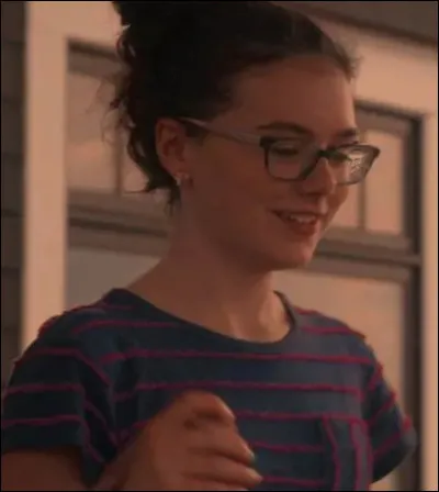 Comment s'appelle la petite sur de Sarah ?