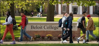 Tu es au collège ou au lycée, avec qui passes-tu ta journée ?