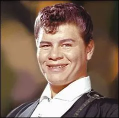 Ce chanteur d'origine indiano-mexicaine, connu pour avoir chant 'La Bamba', est mort en compagnie du prcdent lors du mme crash :