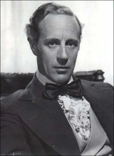 Cet acteur anglais, Ashley Wilkes dans 'Autant en Emporte le Vent', est mort pendant la Seconde Guerre Mondiale, le 1er juin 1943, abattu par un avion de la Luftwaffe au-dessus du Golfe de Gascogne :