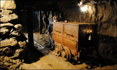 Humoriste qui nous raconte sa version du Petit Poucet !