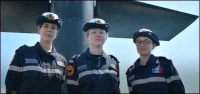 En quelle année quatre femmes prennent-elles du service à bord du sous-marin français Le Vigilant pour une mission de 3 mois ?