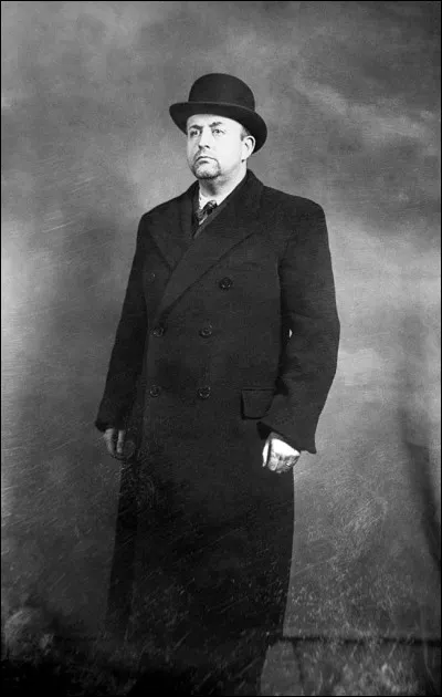 La cucullaphilie, c'est la collection de...