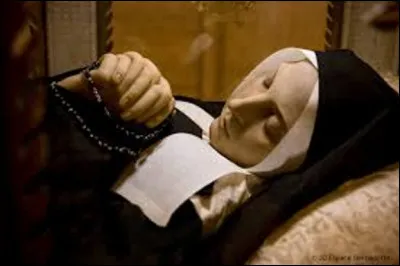 Dans quelle ville de la Nièvre, le corps de sainte Bernadette repose-t-il ?