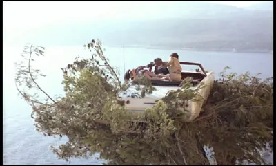 Qui jouait dans le film "Sur un arbre perché" ?