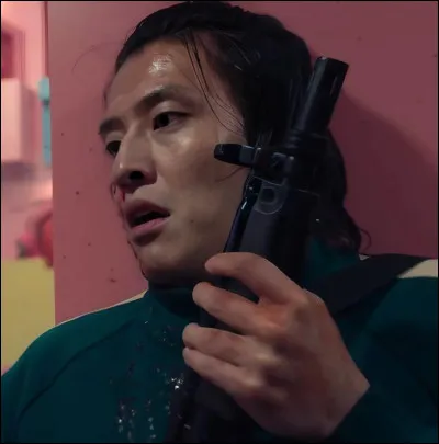 Quelqu'un te propose de faire une rébellion en prenant les armes des gardes rouges. Qu'en penses-tu ?