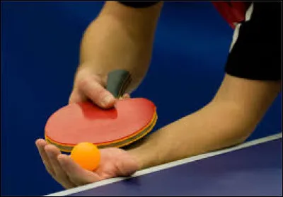 Au tennis de table, combien de points au minimum doit atteindre un joueur pour gagner une manche ?
