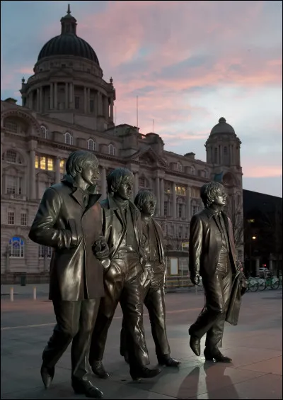 Aimes-tu les statues ?