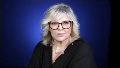 Quel jeu a présenté Laurence Boccolini, de 2001 à 2007 ?