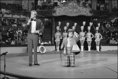 De quelle émission sur le cirque Roger Lanzac était-il "Monsieur Loyal" dans les années 60 et 70 ?