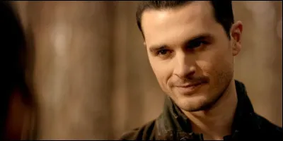 Qui détestes-tu le plus dans ''Vampire Diaries'' ?