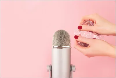 Comment appelle-t-on les objets utilisés pour créer les sons, les sensations ?