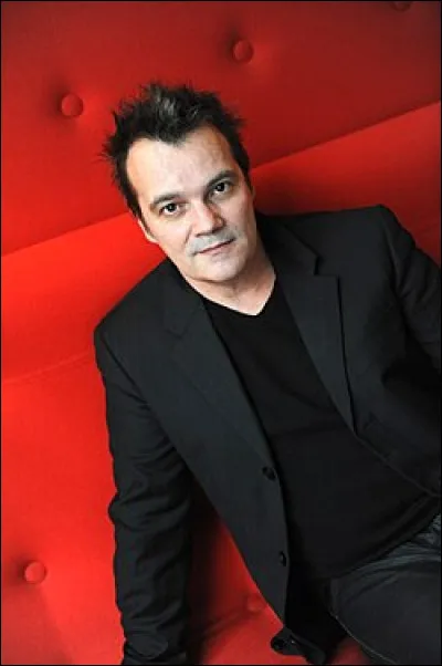 Quelle chanson d'Axel Bauer raconte le débarquement au port d'un marin ?