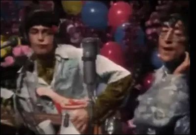 Sur quelle chanson des Beatles Mick Jagger a-t-il chanté en chœur ?