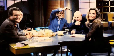 Elle était chroniqueuse dans l'émission "Ciel, mon mardi !" et "Coucou c'est nous !" sur TF1, qui est-elle ?