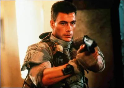 ... est le titre de ce film, réalisé par Roland Emmerich, avec Van Damme dans le rôle de Luc Deveraux.