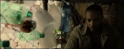 Mackie joue Paul Booker dans ce film de Joe Lynch, qui est...