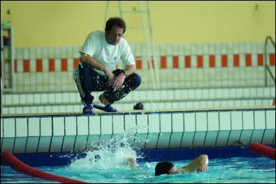 ... est le titre de ce film, r&eacute;alis&eacute; par Philippe Lioret, avec Lindon dans le r&ocirc;le de Simon Calmat.