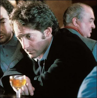 Cette image de Lindon dans le r&ocirc;le de Victor provient d'un film de Coline Serreau. Ce film s'intitule...