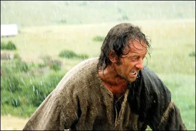 Lindon joue Thomas dans ce film de Pierre Jolivet, qui est...