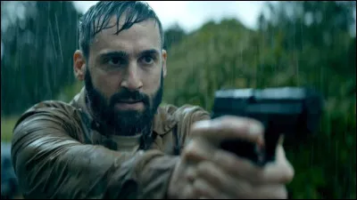 L'une de ces séries est créée par Bastien Dartois. Labbé y joue Maximilien Sendac. Quelle est cette série ?