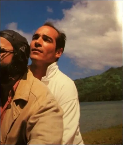 Barr joue Jack Baker dans ce film de Frédéric Blum, qui est...