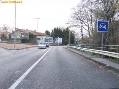 A partir de cette signalisation je peux circuler  :