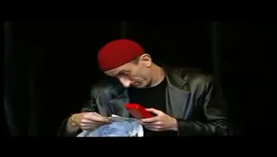 Dans son sketch sur le téléphone rose, comment s'appelle Jean-François Derec ?