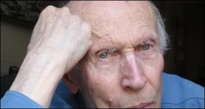 Qui est ce cinéaste, réalisateur du film ''Pauline à la plage'' ?