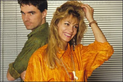Quel est le nom de ce duo, interprète du titre ''LAmour à la plage'' ?