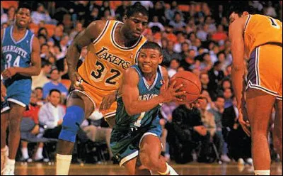 Combien mesurait le plus petit basketteur ayant évolué en NBA ?