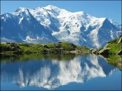 Lequel de ces pays n'est pas traversé par les Alpes ?