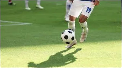 Quelle équipe nationale de football était constituée d'un carré magique dans les années 1980 ?