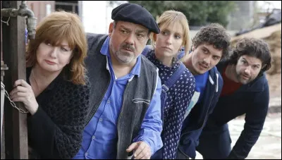 Comment s'appelle la femme dans le rôle principal du film "100 % bio" ?