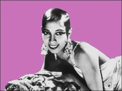 Pour quelle danse embl&eacute;matique la chanteuse culte de cabaret, Josephine Baker, est-elle connue ?