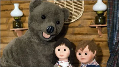 Dans la très vieille émission "Bonne nuit les petits", avant 1963, quels étaient les noms des enfants que Gros Nounours venait visiter chaque soir ?