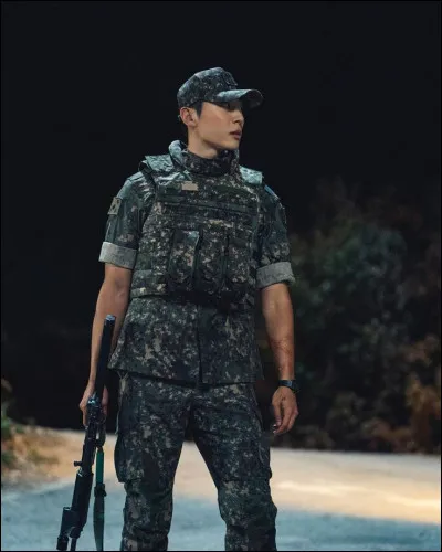 Quel K-drama a un personnage principal appelé Yoo Si-Jin, un capitaine dans larmée ?
