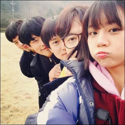 Quel K-drama raconte l'histoire de jeunes étudiants dans les années 1980 ?