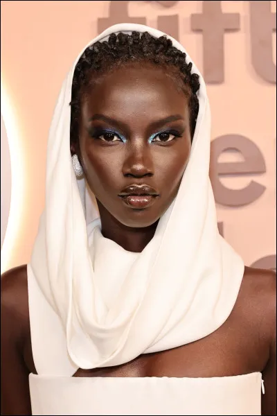 Qui est cette sirène ?