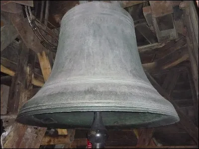 Emmanuel est le gros bourdon de quelle cathédrale ?