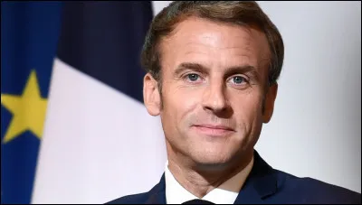 Quel est l'âge dEmmanuel Macron (Juillet 2025) ?