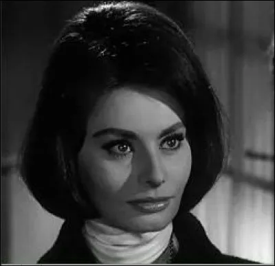 Quelle actrice est à l'affiche du film "Le Couteau dans la plaie", sorti en 1962 ?