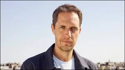 Avec quelle actrice le chanteur Grand Corps Malade interprète-t-il la chanson intitulée ''Le Sens de la famille'', en 2021 ?