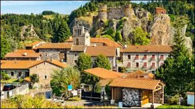 Aujourd'hui nous démarrons notre balade dans une des Plus Beaux Villages de France : Arlempdes. Village de l'arrondissement du Puy-en-Velay, il se situe dans le département ...